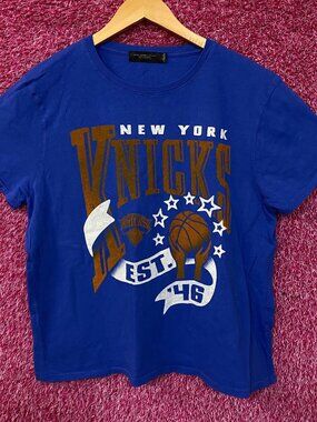 ⁠Junk Food Clothing Women's NBA New York Knicks Banner Vintage Style Tee Large